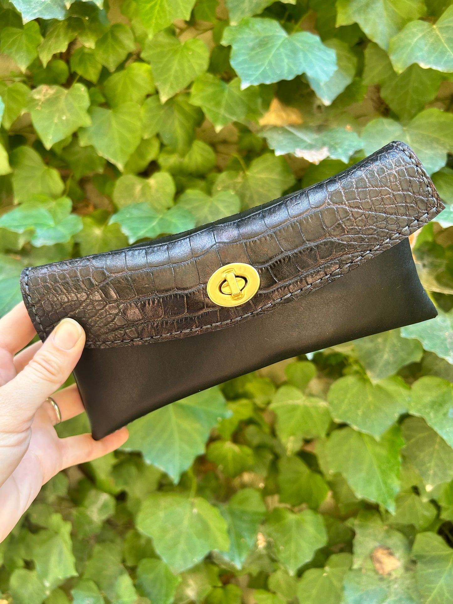 American Alligator Clutch