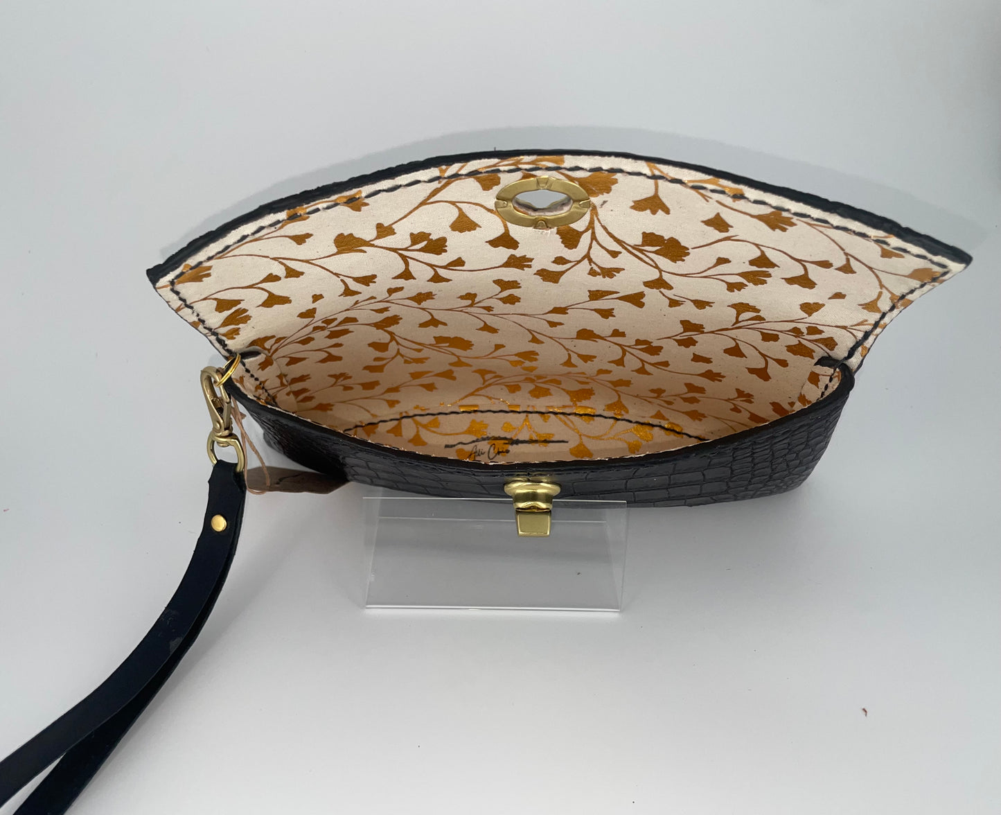 American Alligator Clutch