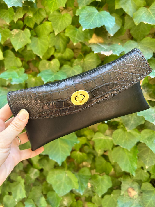 American Alligator Clutch