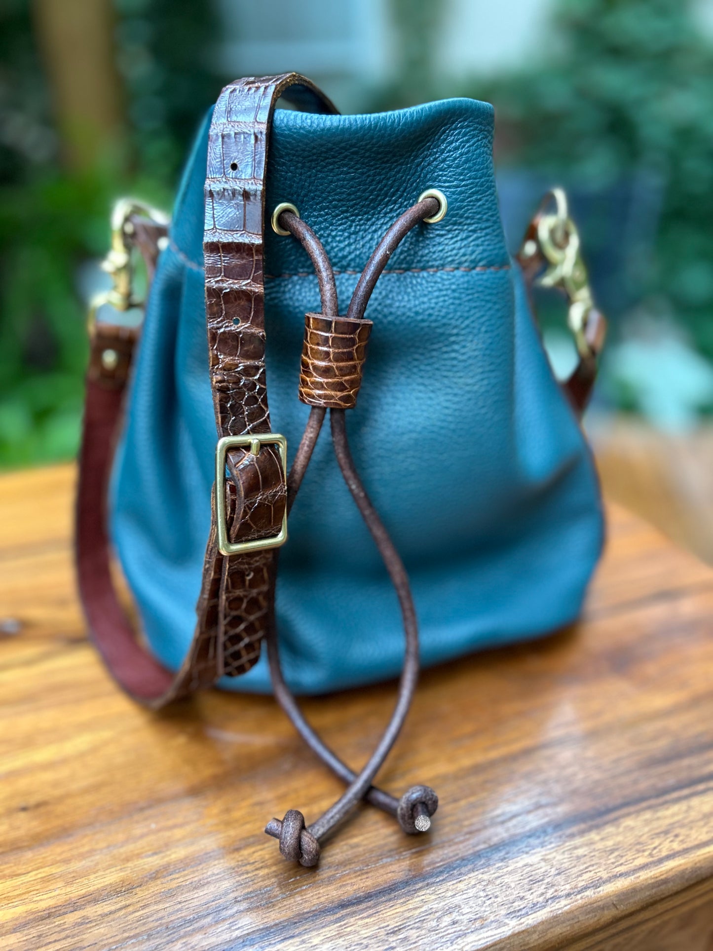 Alli Chic Bucket Bag