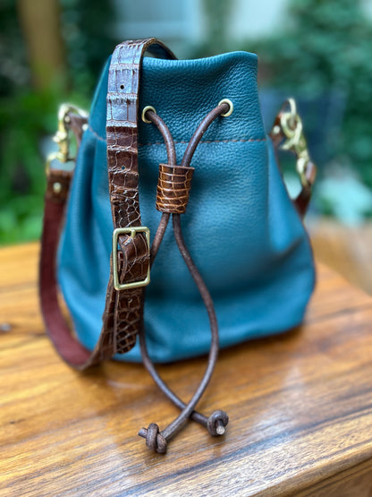 Alli Chic Bucket Bag