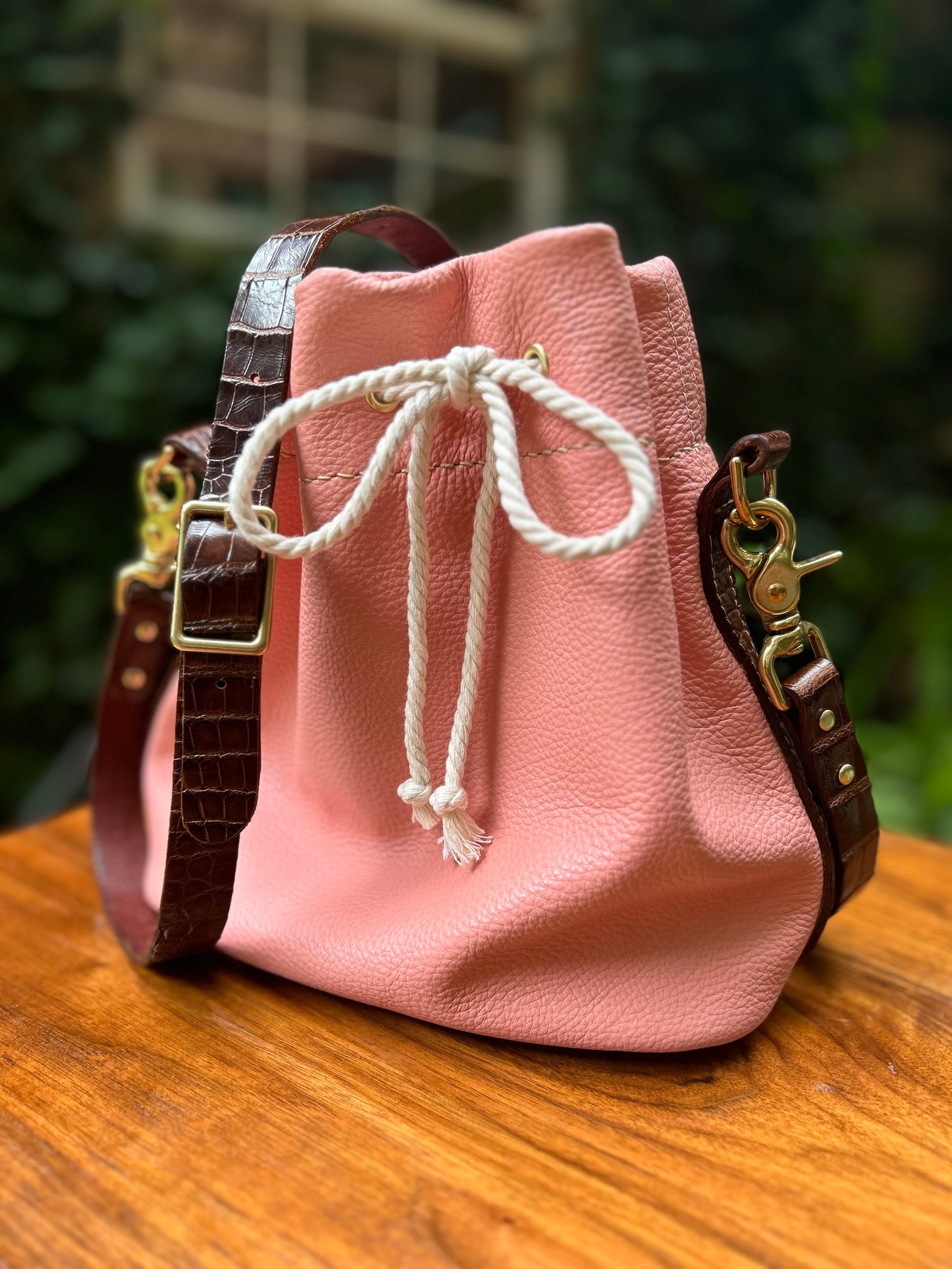Alli Chic Soft Pink bucket bag