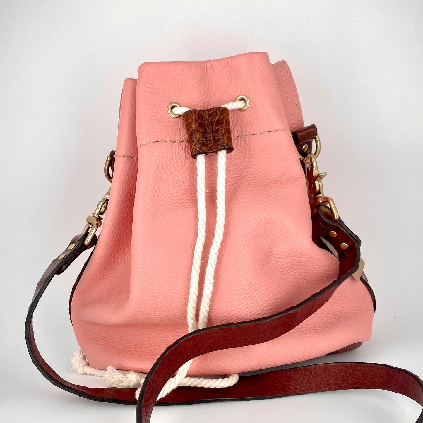 Alli Chic Bucket Bag